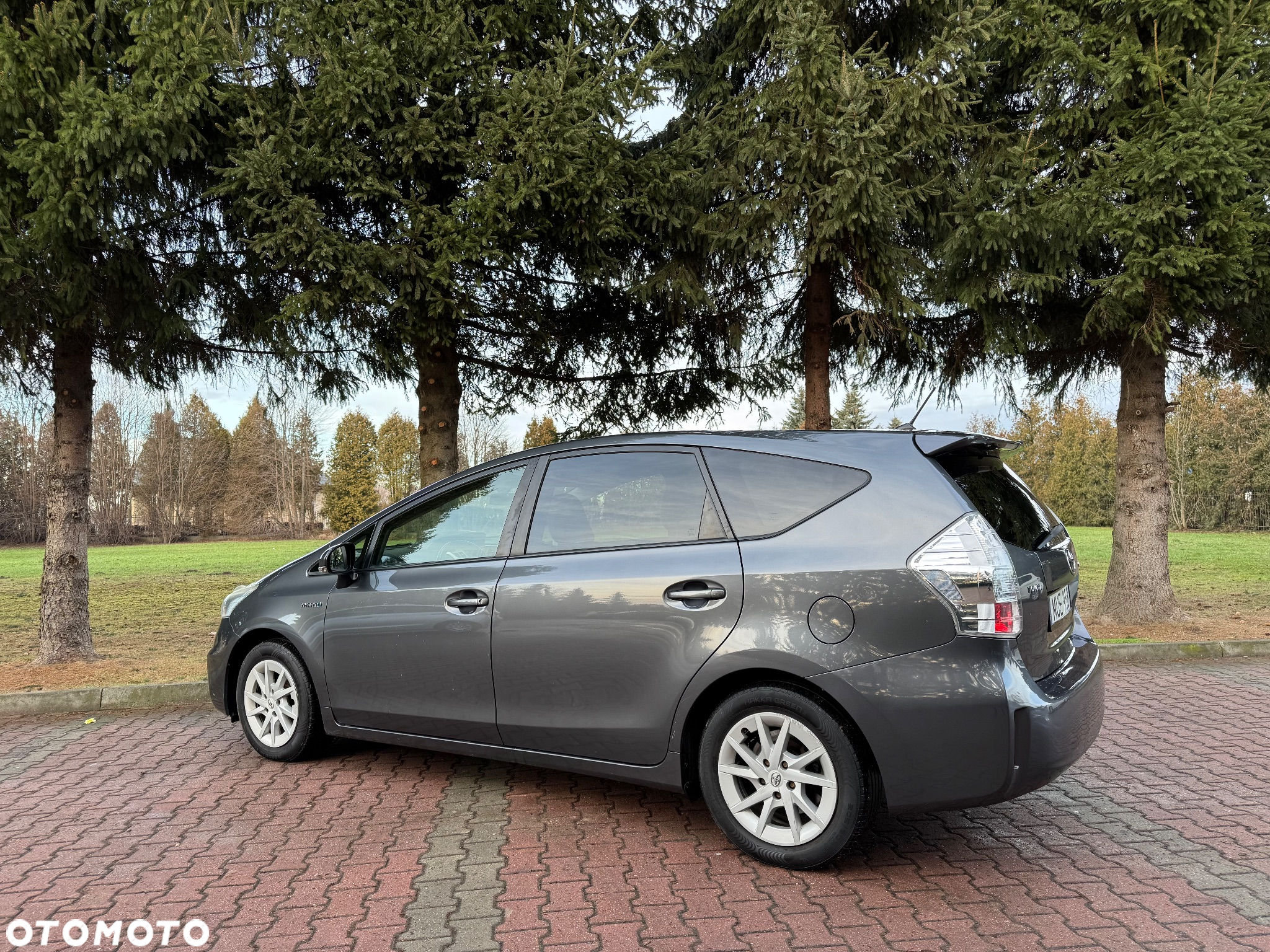 Toyota Prius+ (Hybrid) Comfort - 6