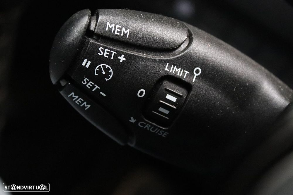 Peugeot e-208 50 kWh Allure Pack - 19