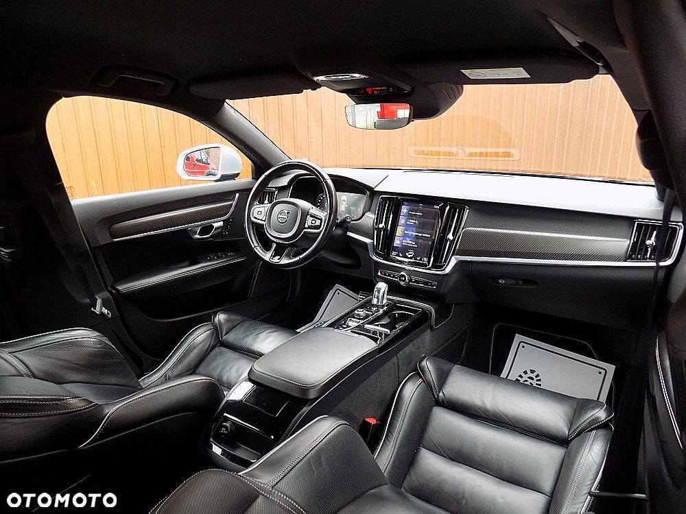 Volvo V90 T8 AWD Plug-In Hybrid R-Design - 24