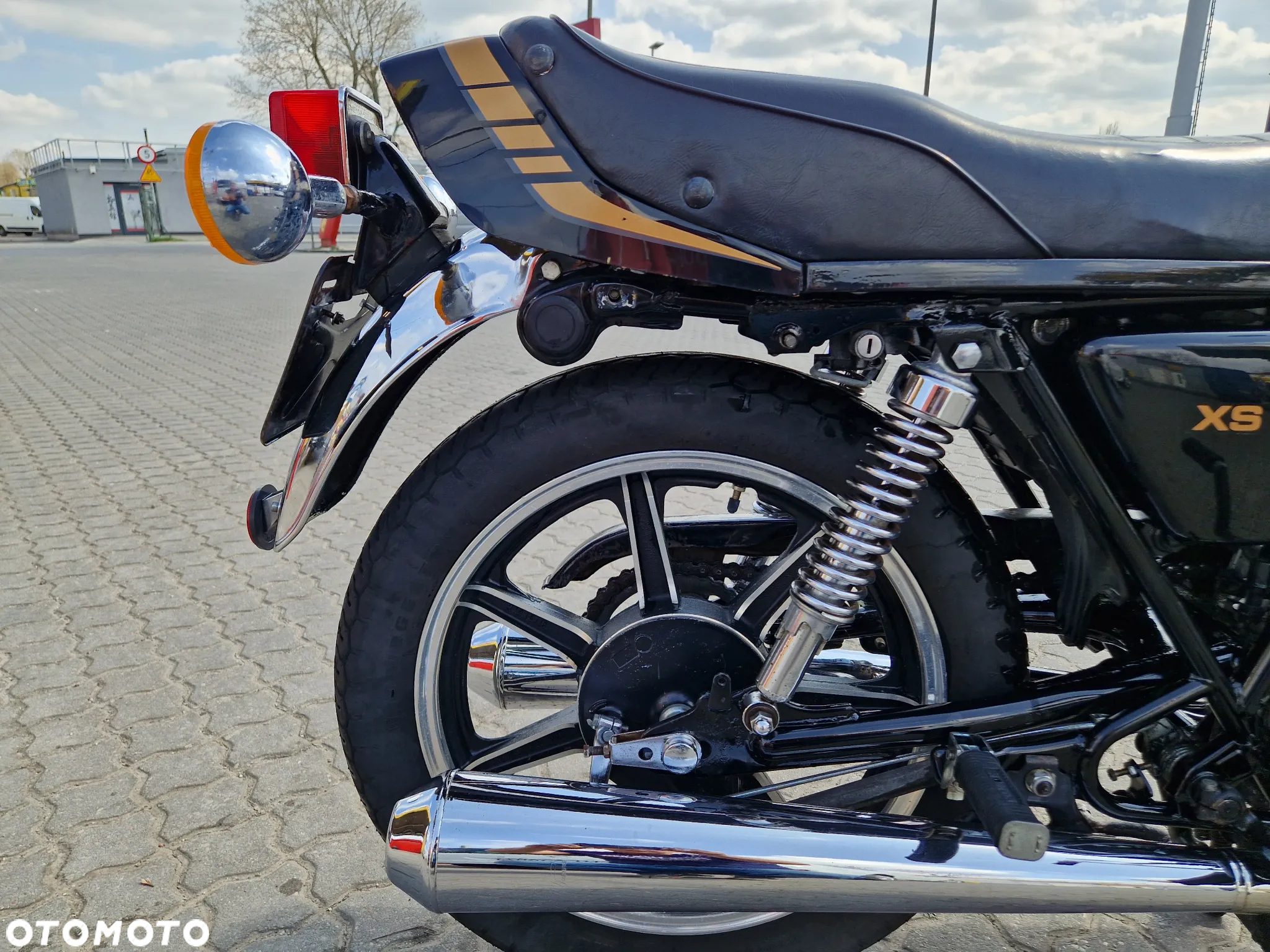 Yamaha XS - 10