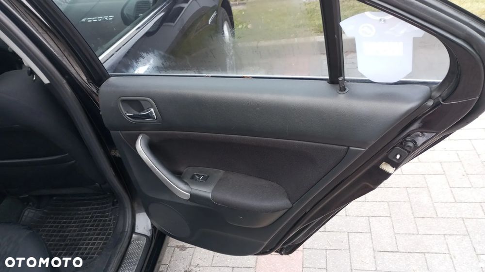 Honda Accord 2.0 Comfort - 14