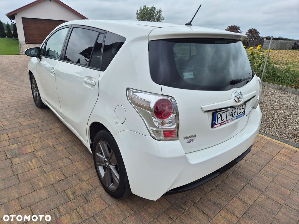 Toyota Verso 1.6 D-4D Premium - 13