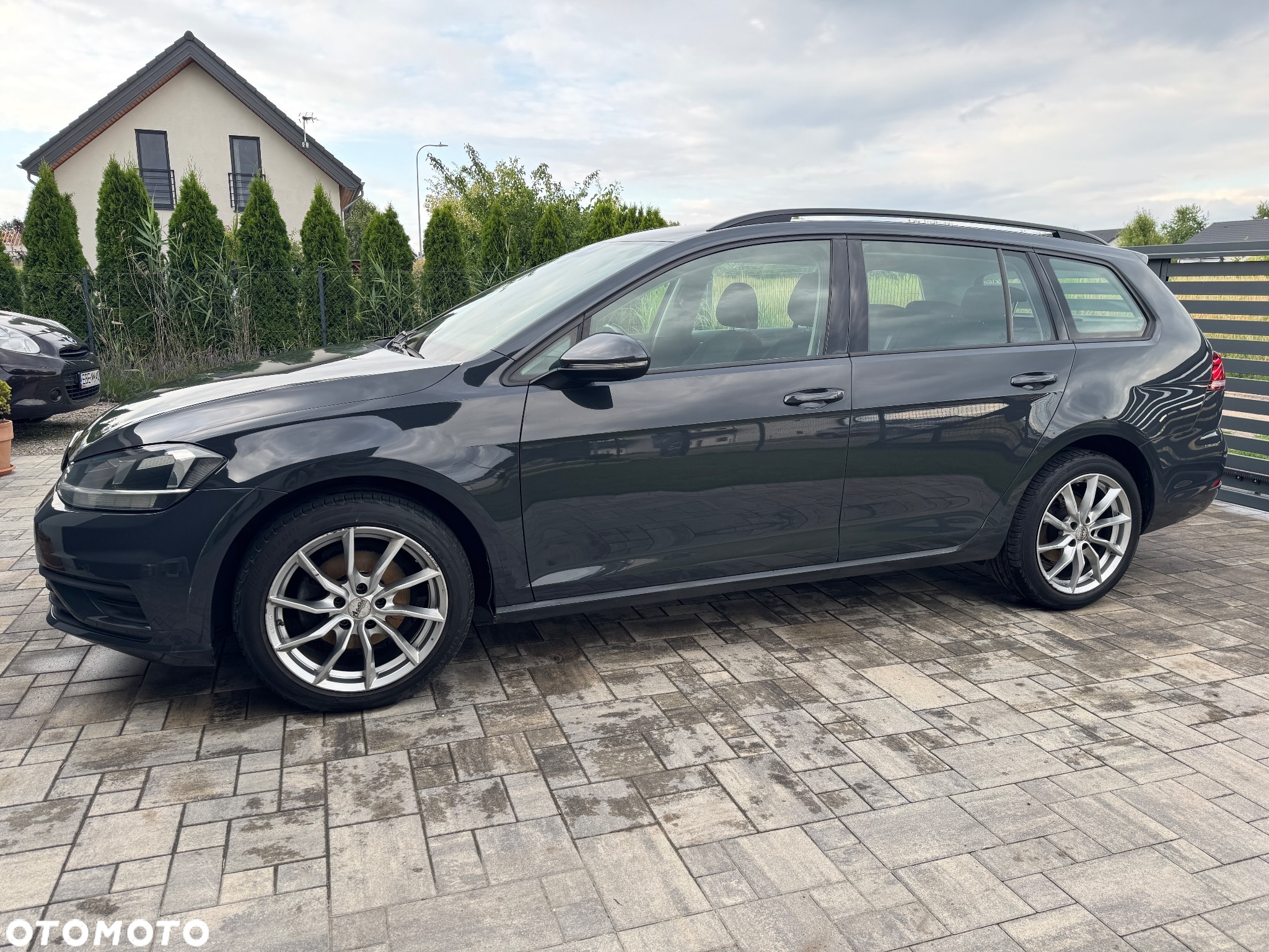 Volkswagen Golf - 13