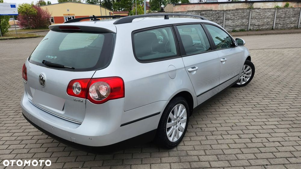 Volkswagen Passat 2.0 TDI DPF Comfortline - 2