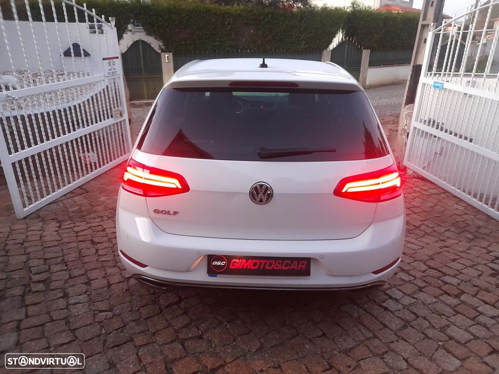 VW Golf 1.6 TDI Highline - 16