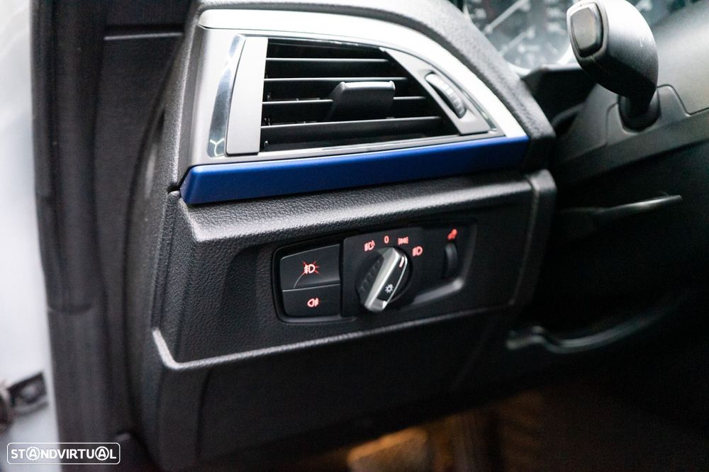 BMW 218 d Coupe Pack M Auto - 29