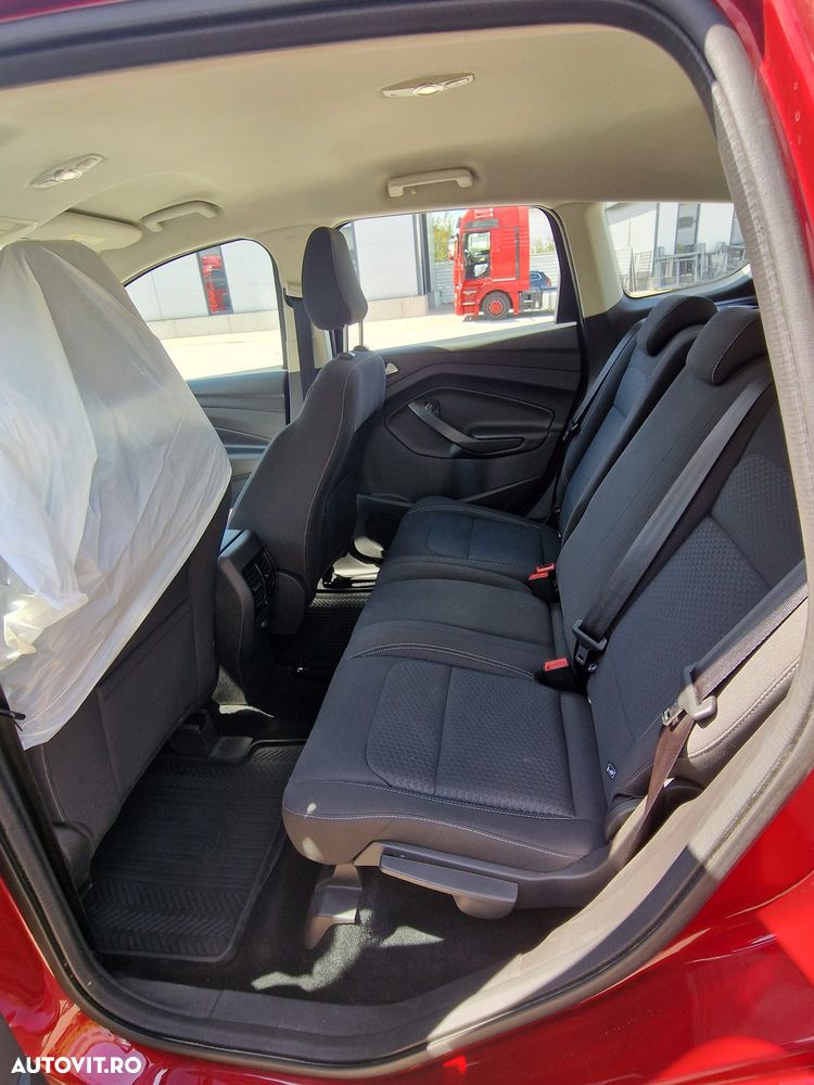 Ford Kuga - 8