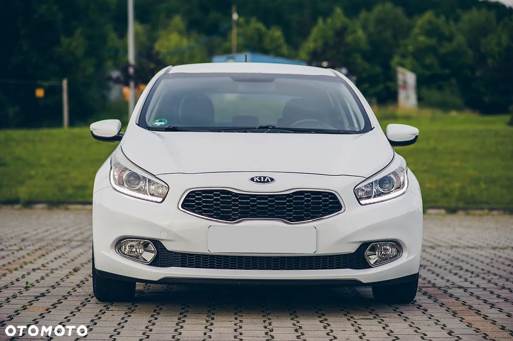 Kia Ceed 2015 photo 5