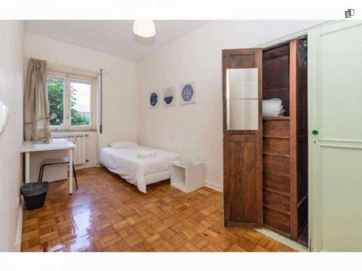 Quarto - localizado em Lapa Lisbon - Grande imagem: 3/17