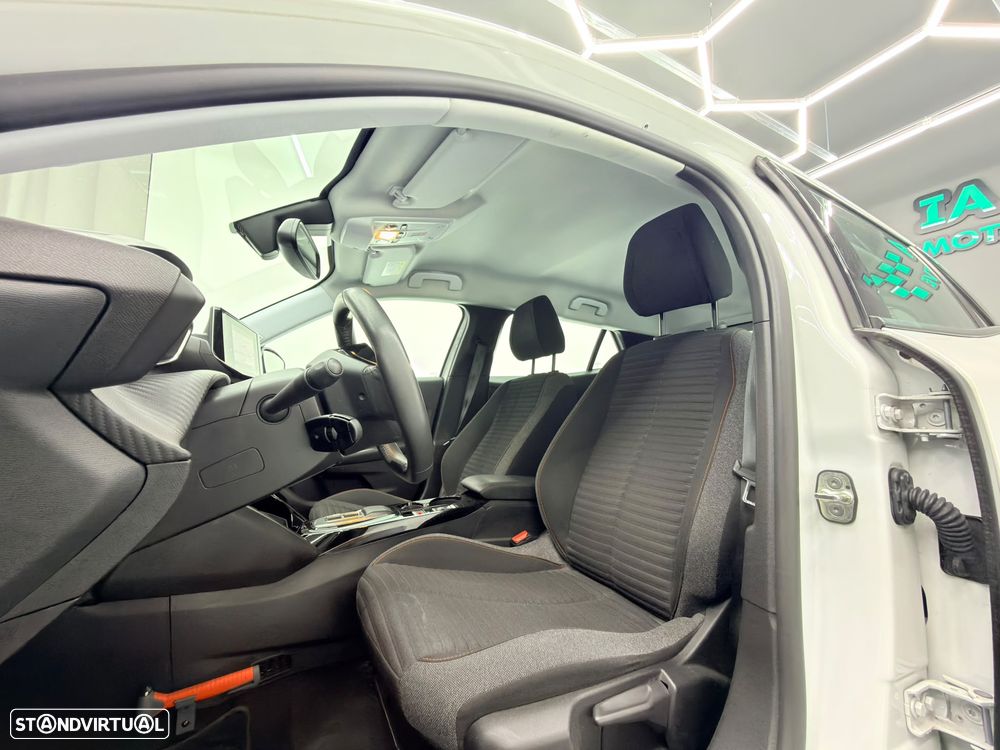 Peugeot e-2008 Active - 18