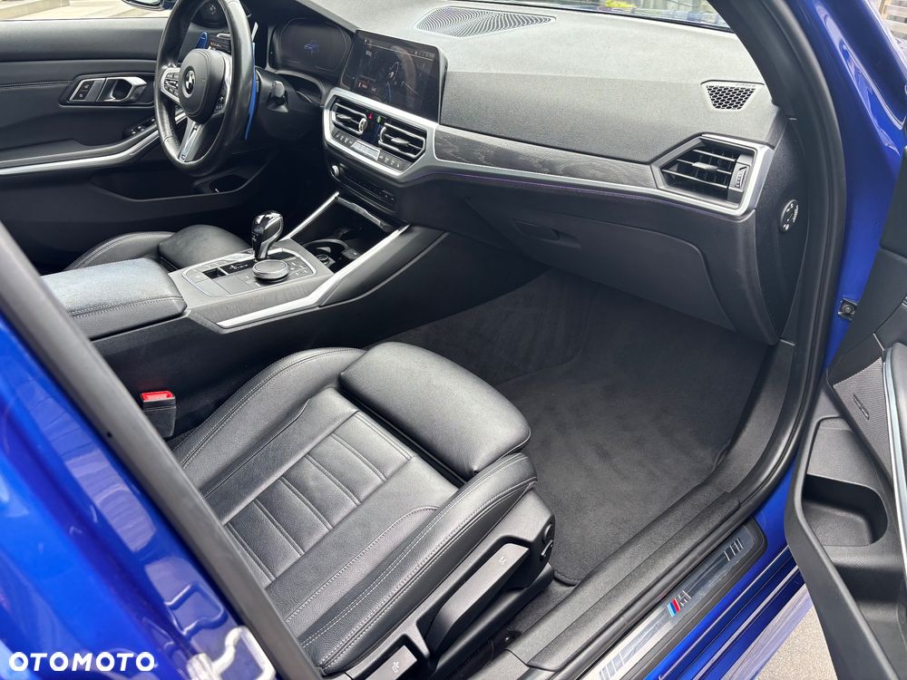 BMW Seria 3 320d M Sport Shadow - 13