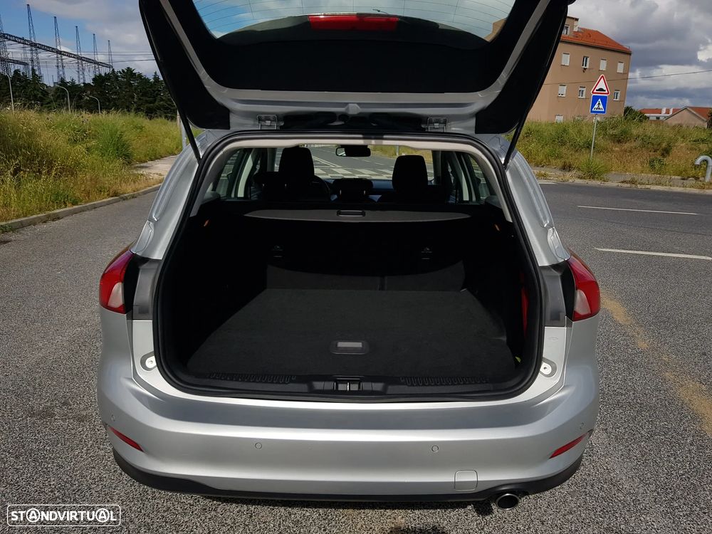 Ford Focus SW 1.5 TDCi Titanium - 54