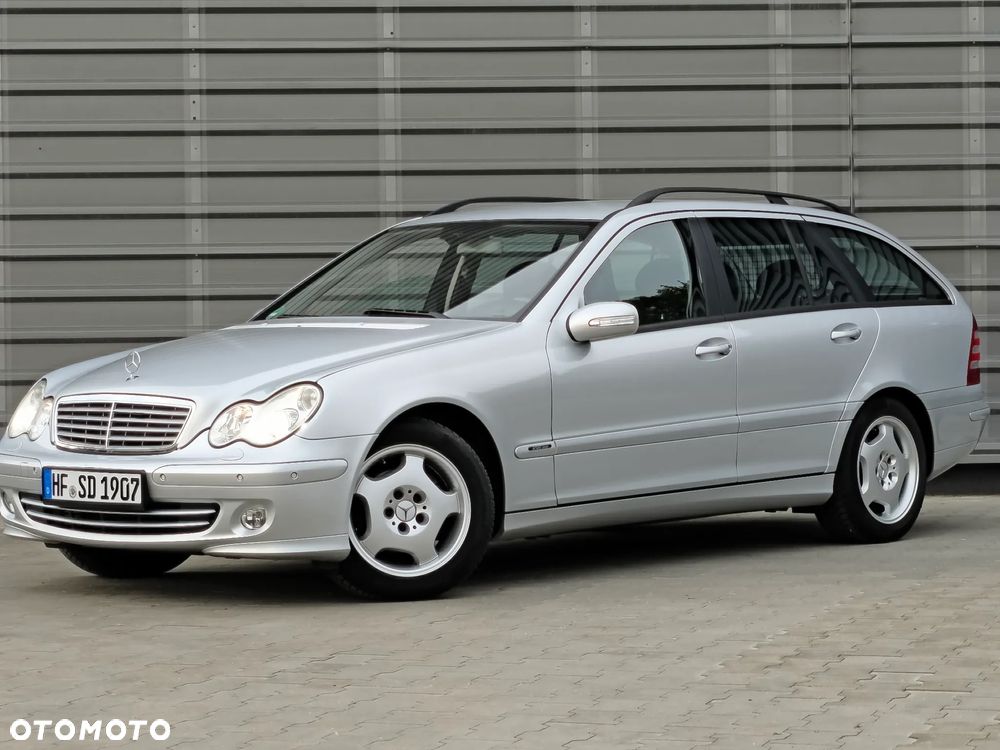 Mercedes-Benz Klasa C 180 Kompressor Automatik Avantgarde Sport Edition - 18