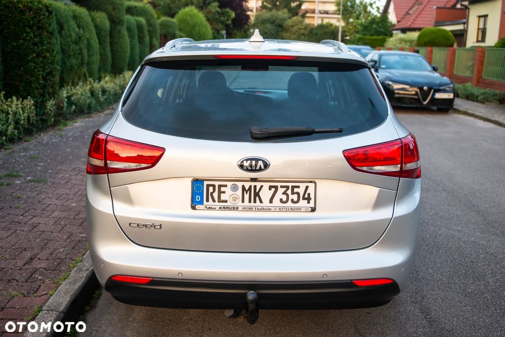 Kia Ceed 1.6 GDI DCT Vision - 6