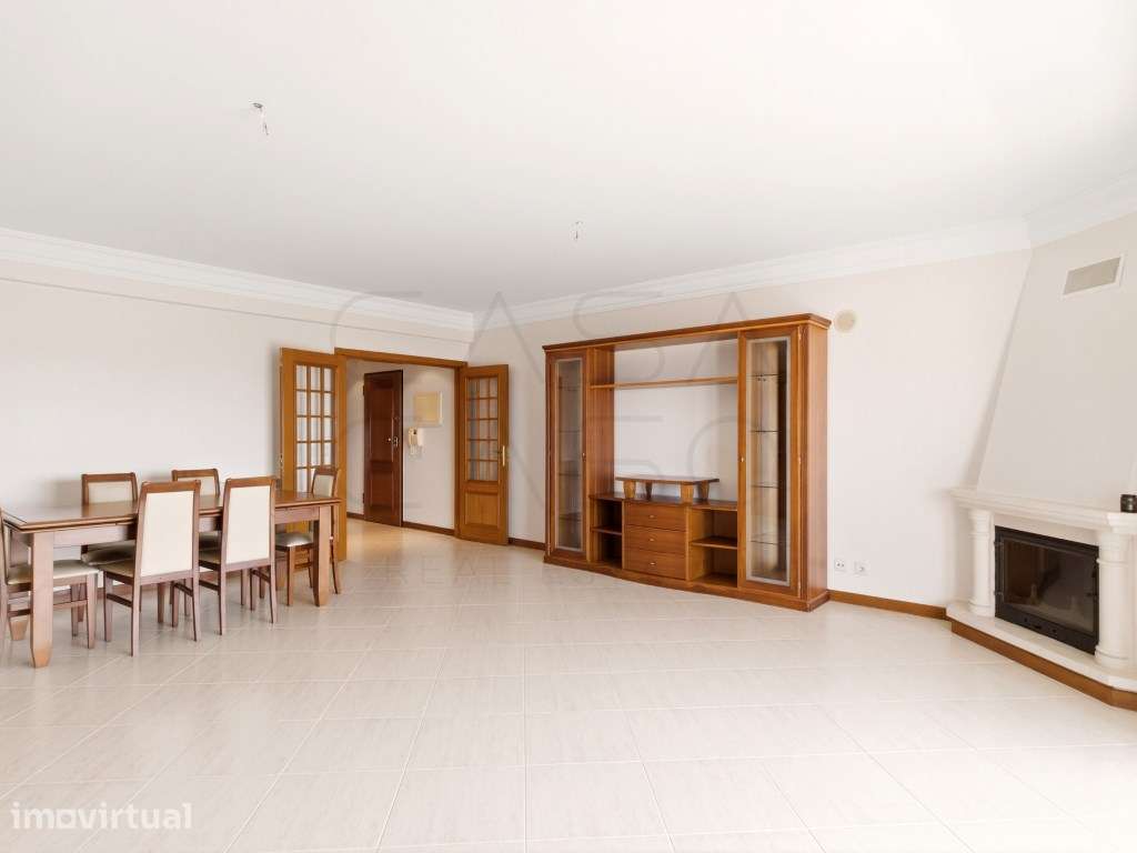 T3 com 140m² - 3 Varandas - Vista Rio Sado - Centro de Setúbal - Grande imagem: 2/23