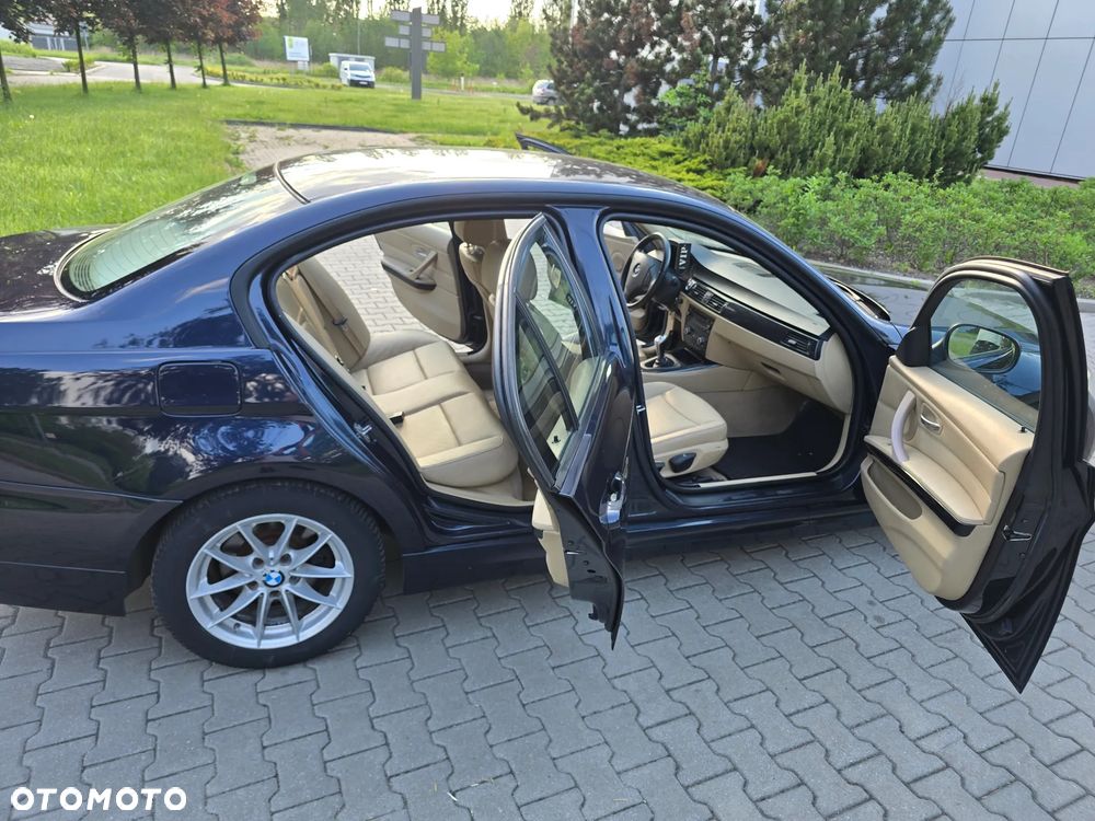 BMW Seria 3 - 22