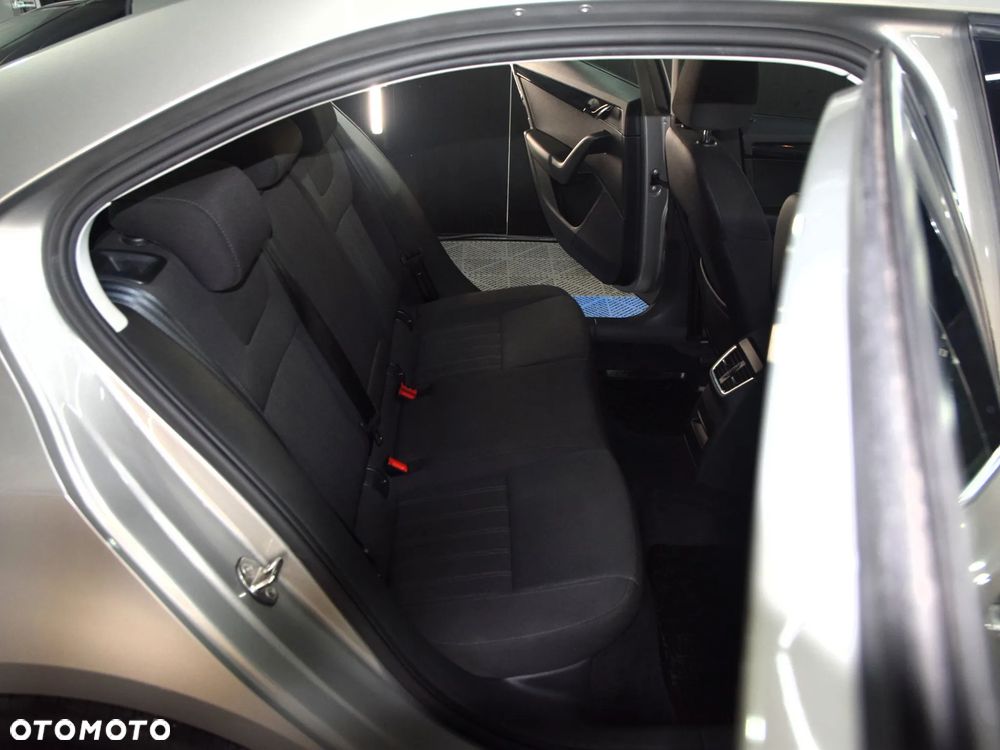 Skoda Octavia 1.5 TSI ACT Style - 9