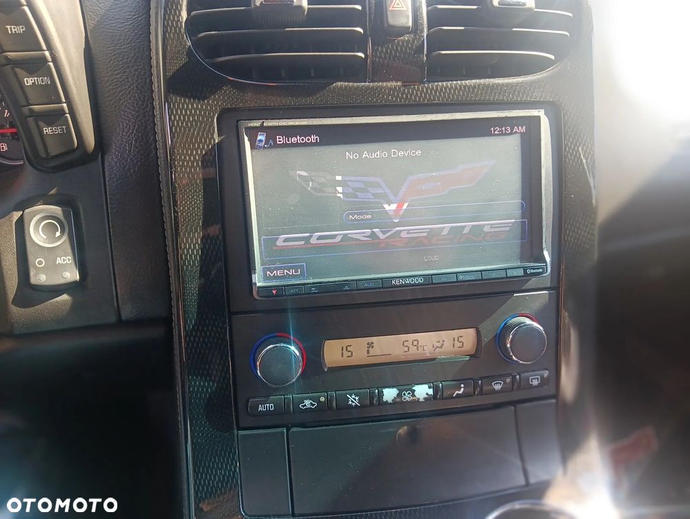Chevrolet Corvette - 15