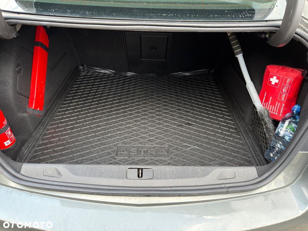 Opel Astra 1.6 EU6 - 12