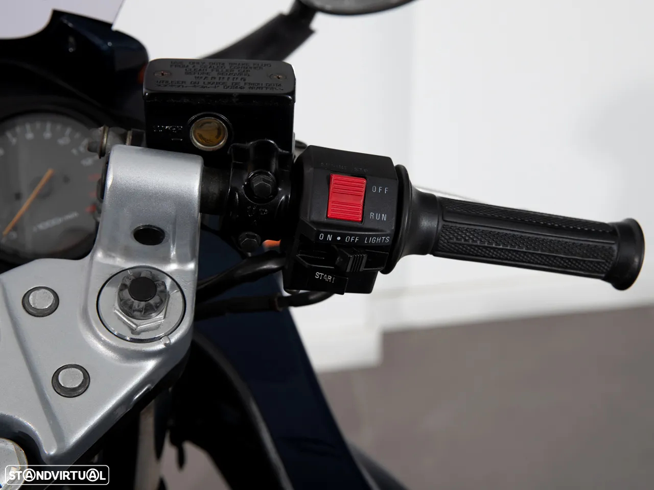 Suzuki GSX 750 F Slingshot - 11