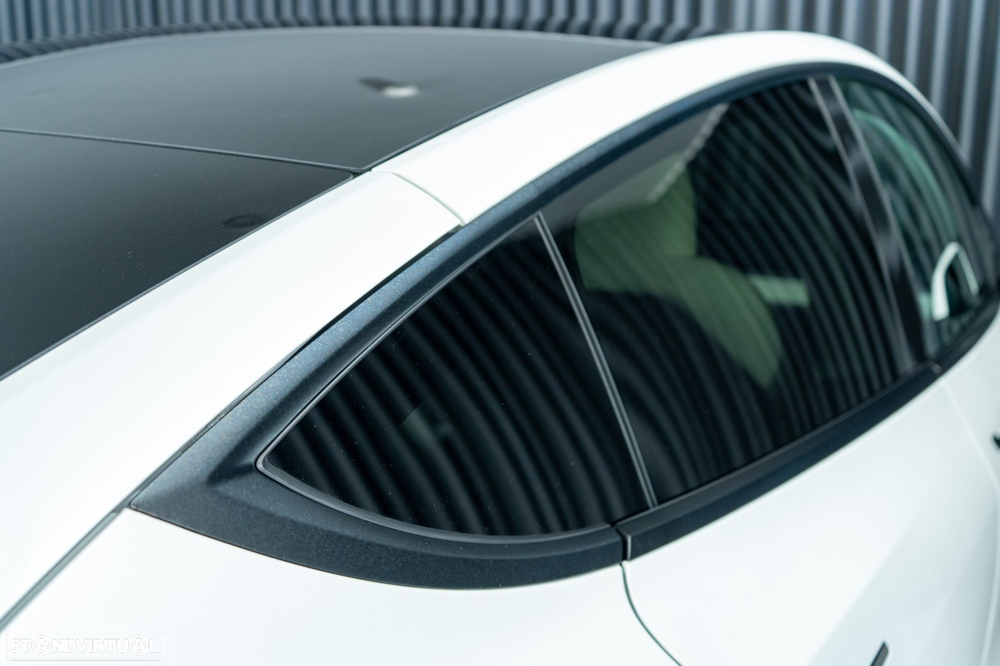 Tesla Model Y Long Range Tração Integral - 22