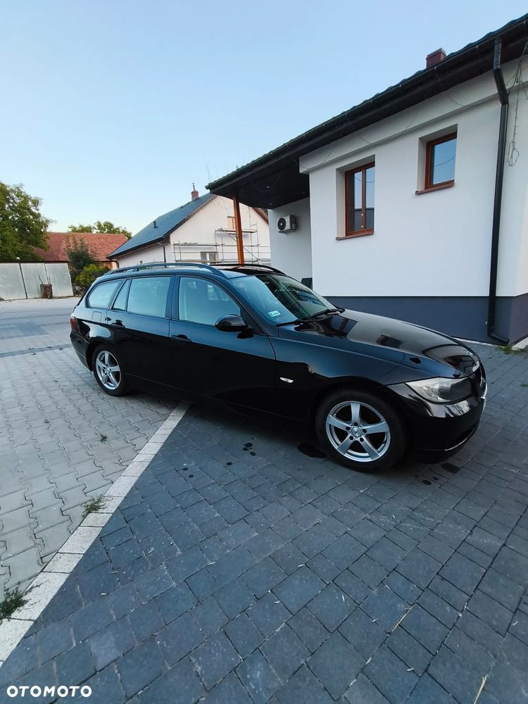 BMW Seria 3 320d DPF - 1