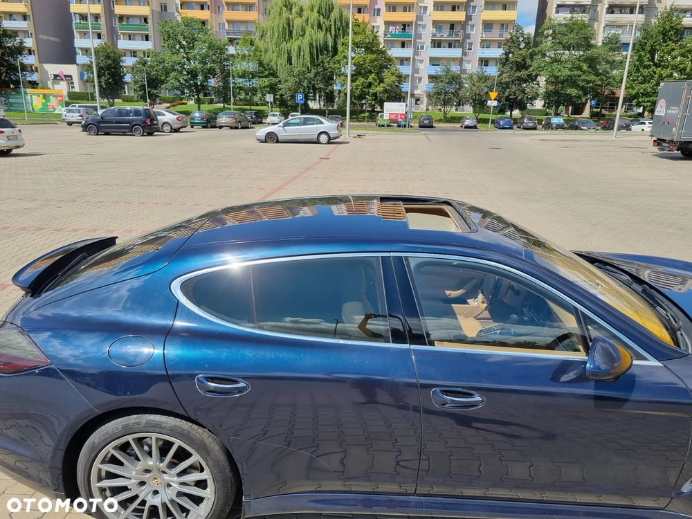 Porsche Panamera 4S - 12