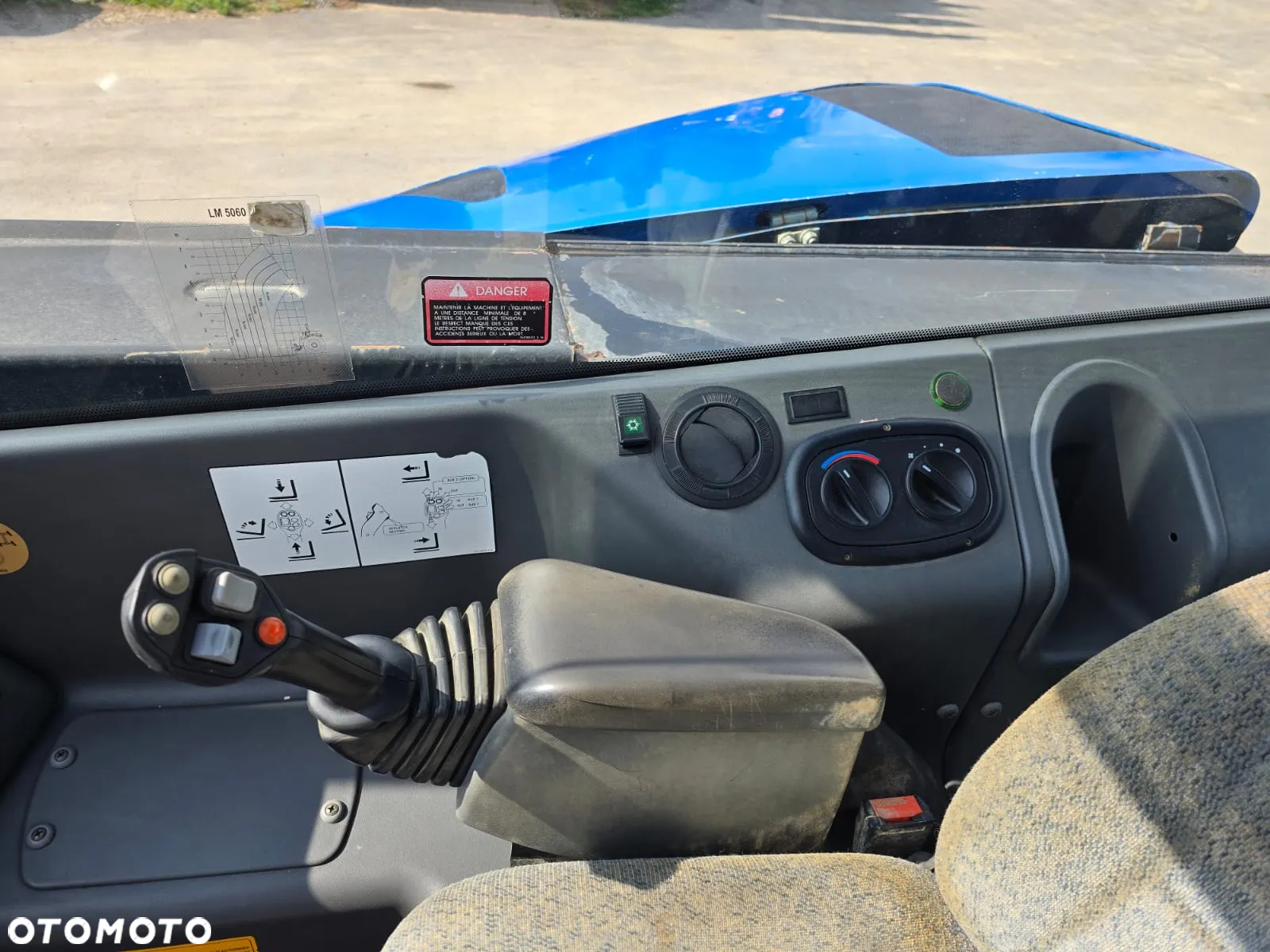 New Holland LM 5060 PLUS - 11
