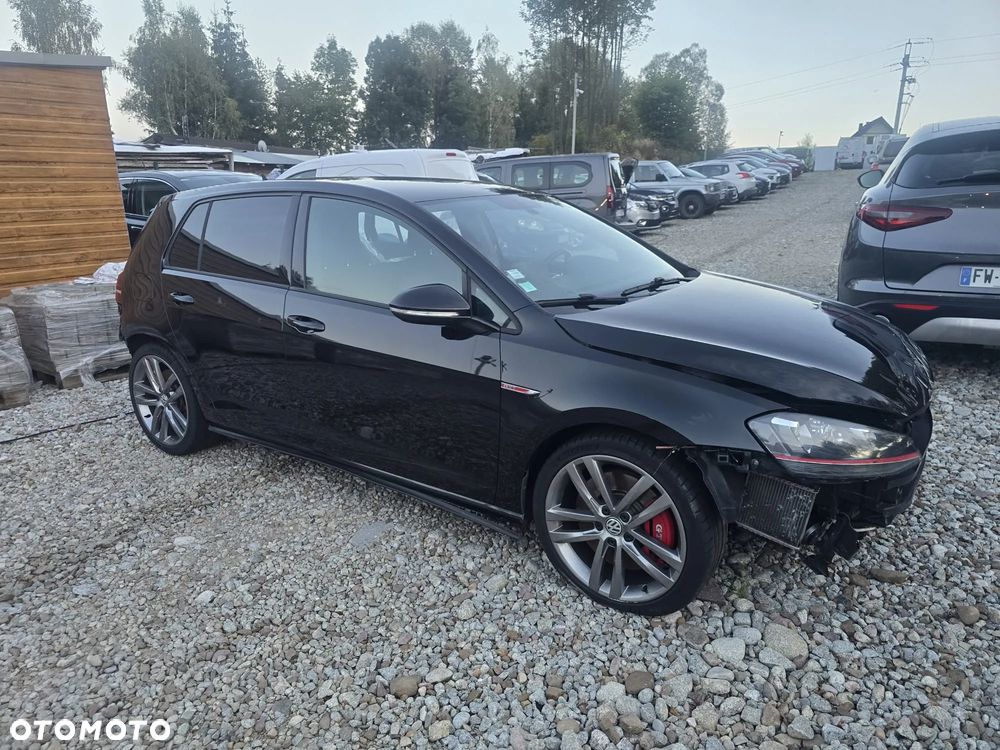Volkswagen Golf GTI (BlueMotion Technology) DSG - 2