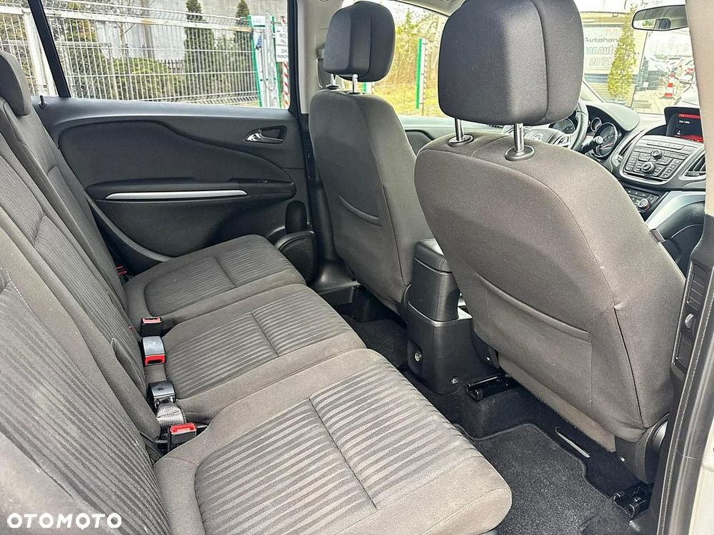 Opel Zafira - 12