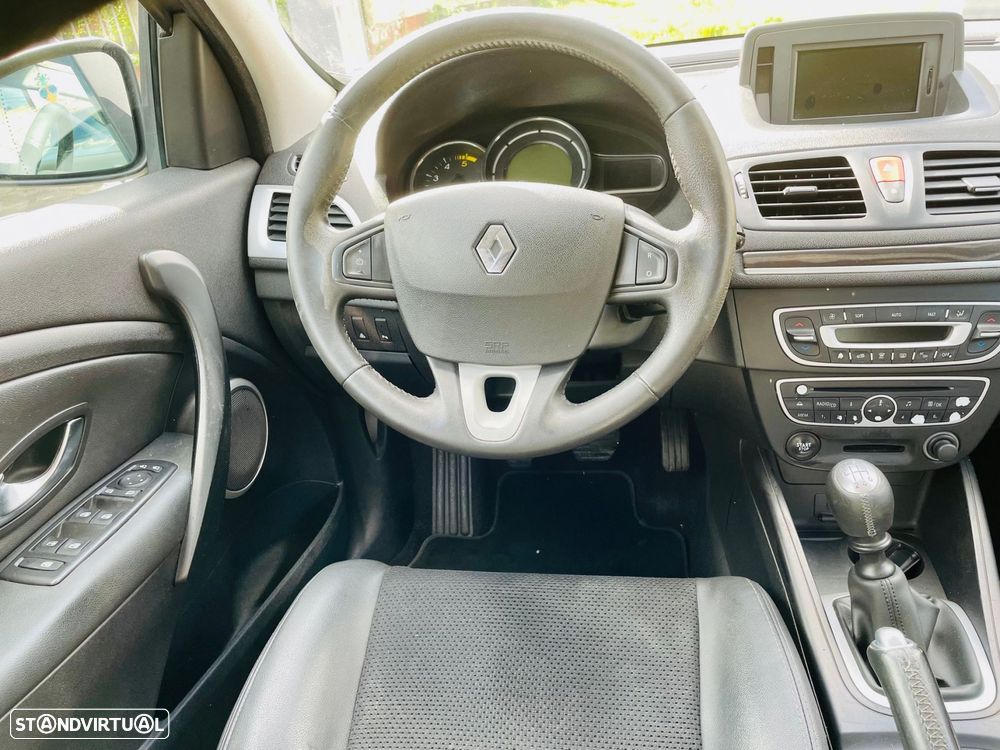 Renault Mégane 1.5 dCi Dynamique - 8