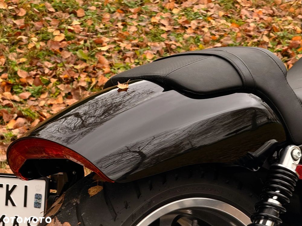 Harley-Davidson V-Rod Muscle - 21