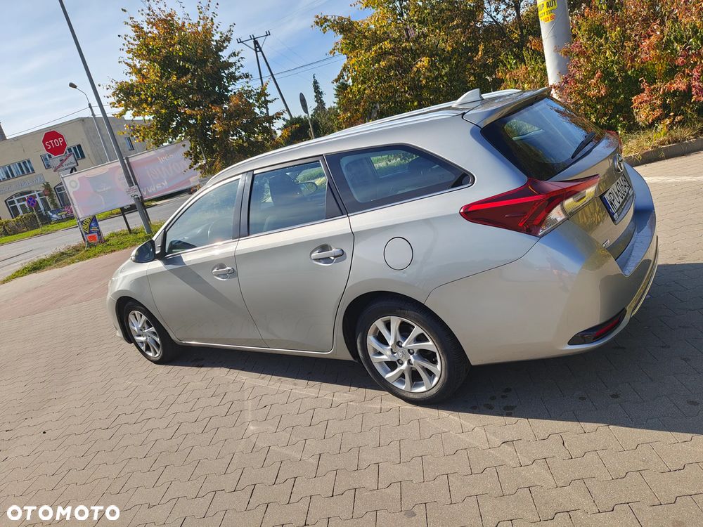Toyota Auris - 8