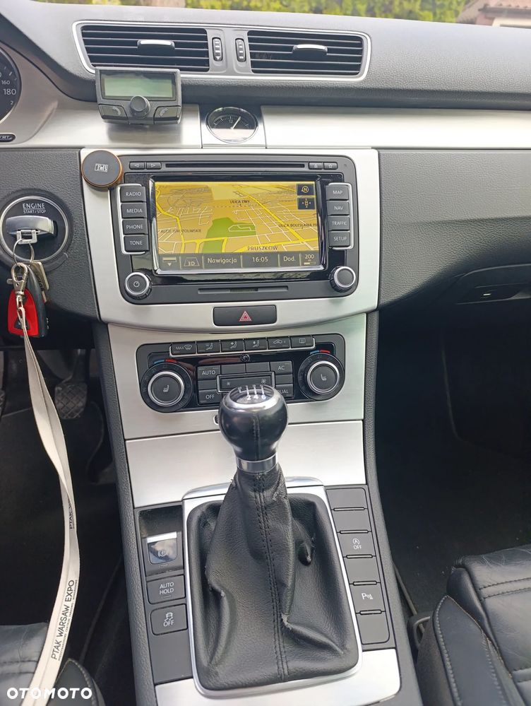 Volkswagen Passat 2.0 TDI BlueMotion Technology Highline - 25