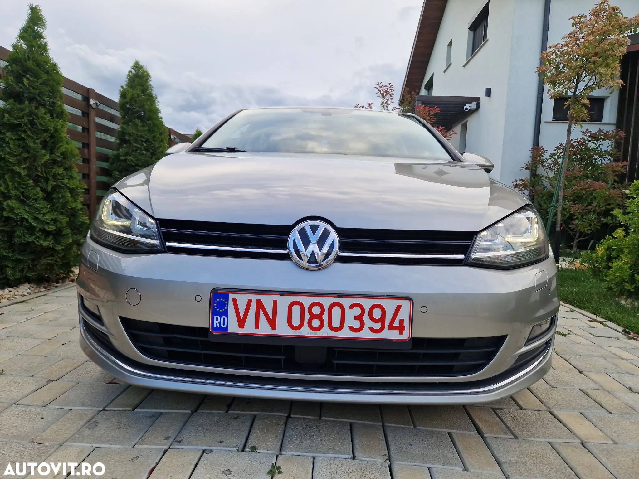 Volkswagen Golf 1.6 TDI DPF BlueMotion Technology Highline - 6