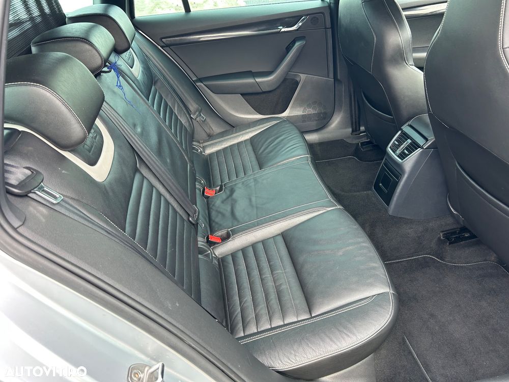 Skoda Octavia 2.0 TDI (Green tec) DSG RS - 16