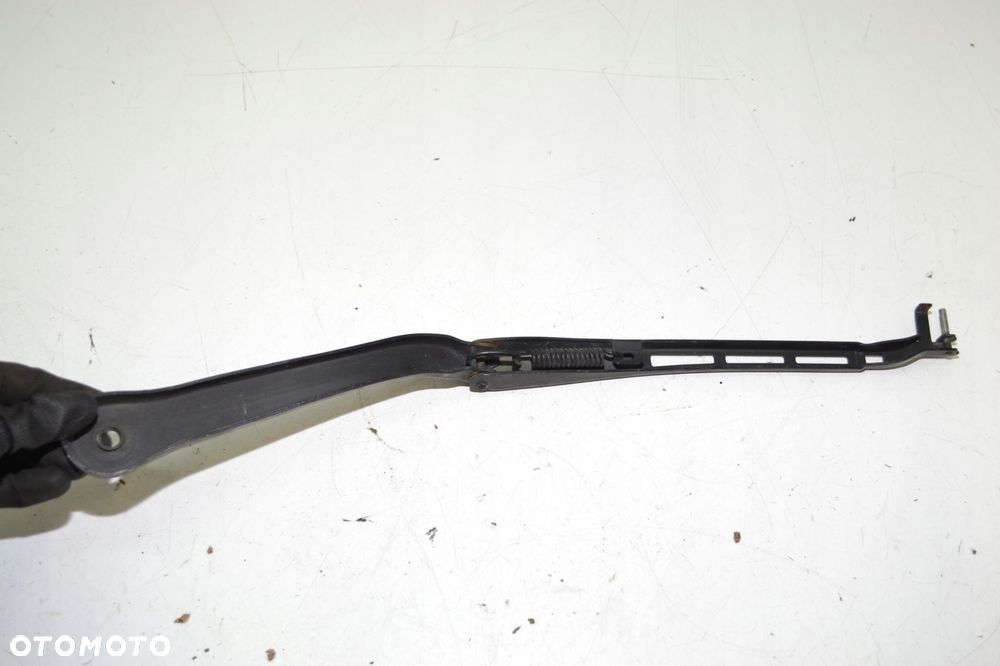 RAMIĘ WYCIERACZKI LEWY PRZÓD BMW E93 7118214 - 5