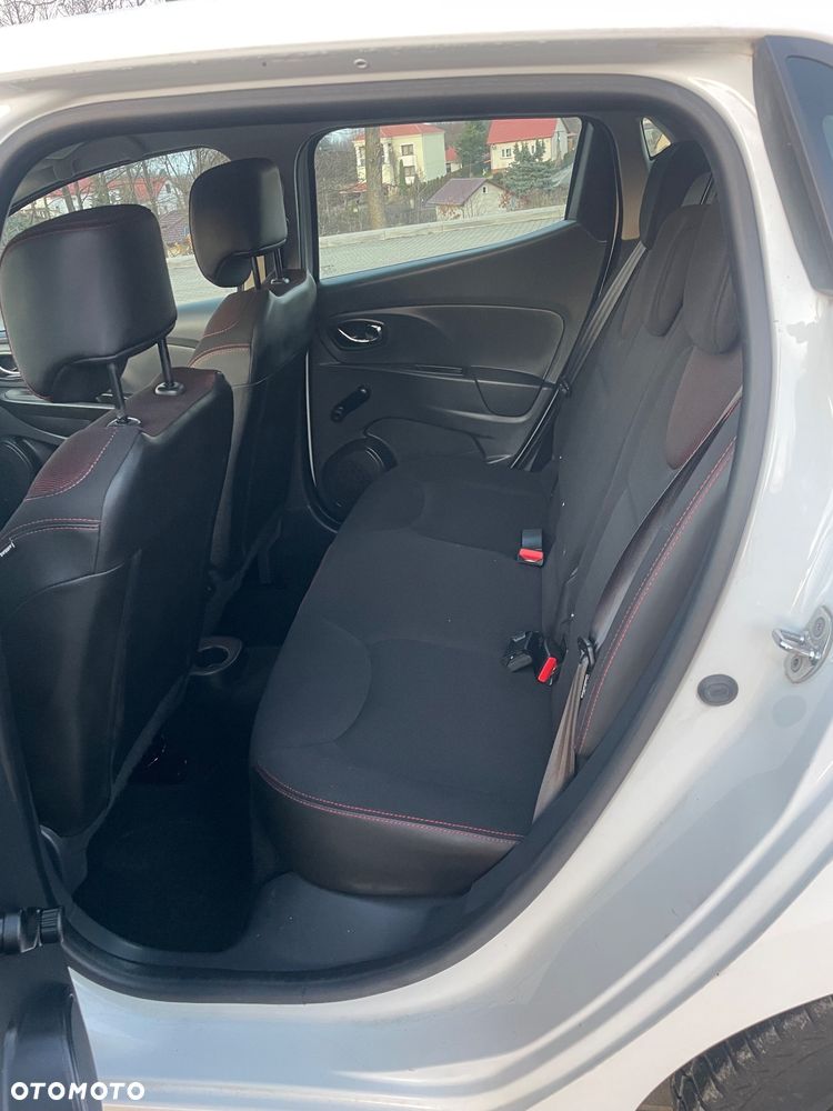 Renault Clio 1.2 16V 75 Experience - 13