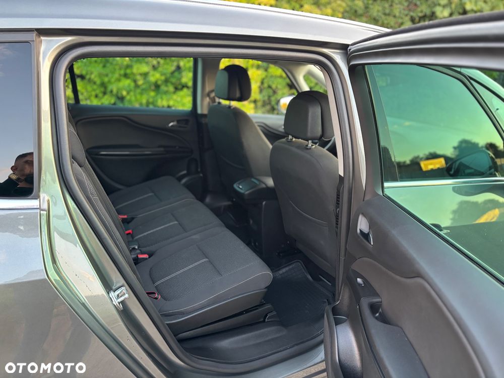 Opel Zafira - 12