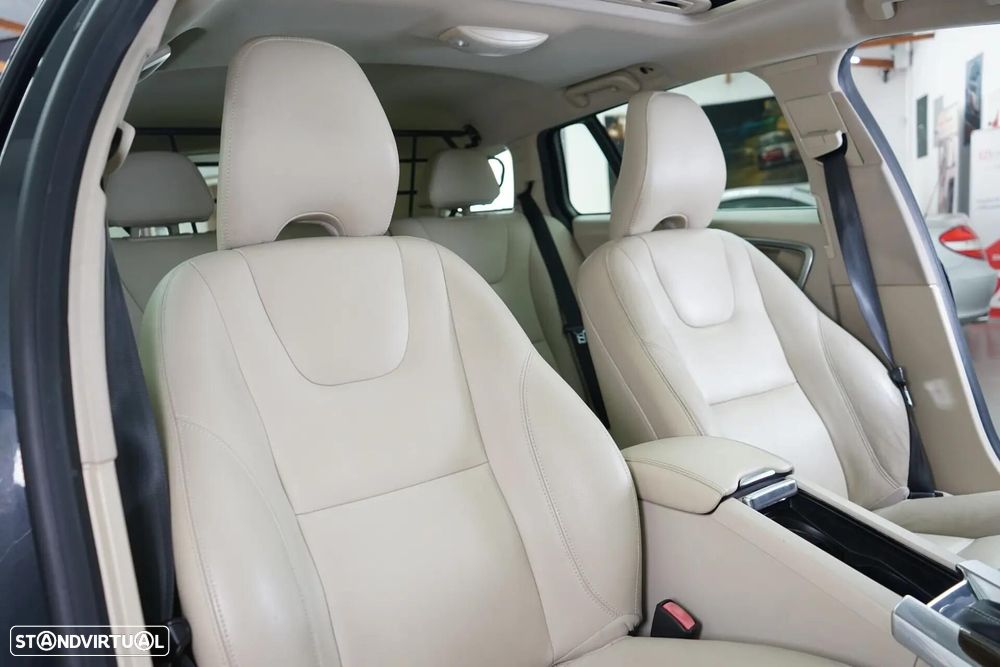 Volvo V60 2.4 D6 Summum AWD Phev - 36