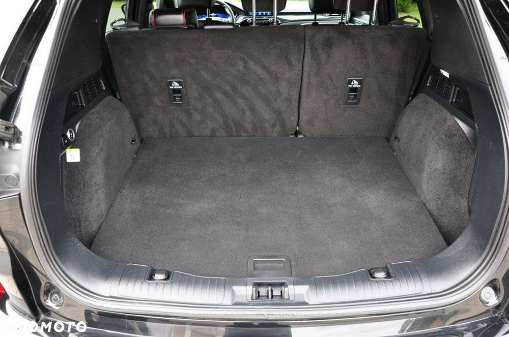 Ford Kuga 2.0 EcoBlue 4x4 ST-LINE X - 25