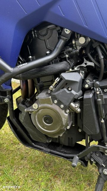 Suzuki V-STROM - 8