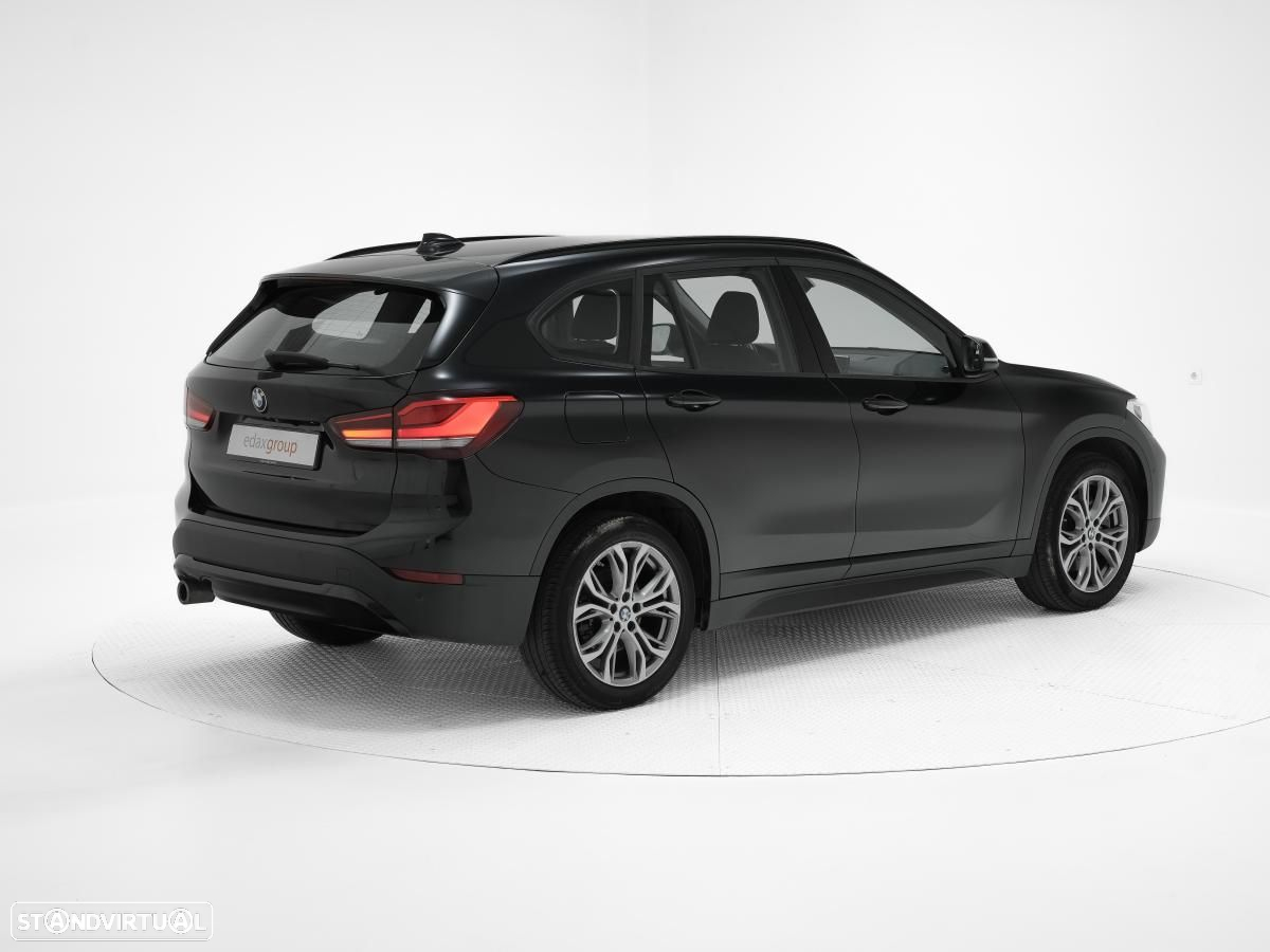 BMW X1 25 e xDrive Corporate Edition - 3
