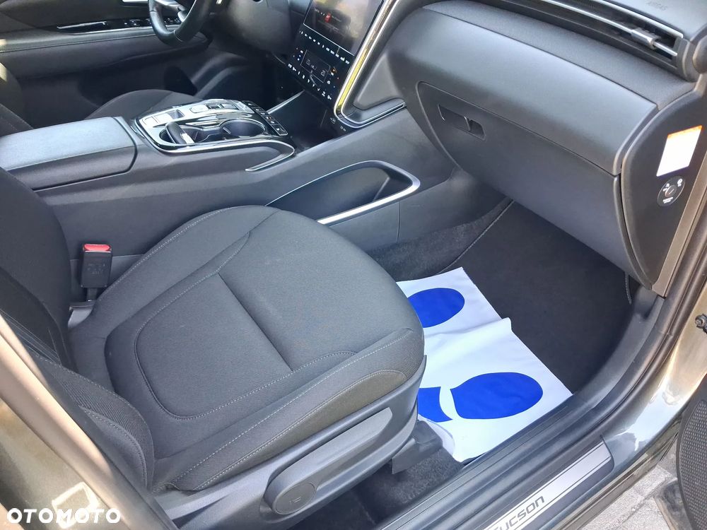 Hyundai Tucson 1.6 T-GDi HEV Executive 4WD - 23