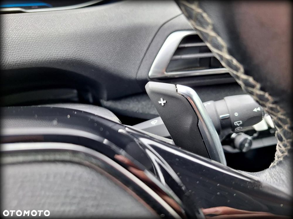 Peugeot 5008 2.0 BlueHDi Road Trip S&S EAT8 - 23