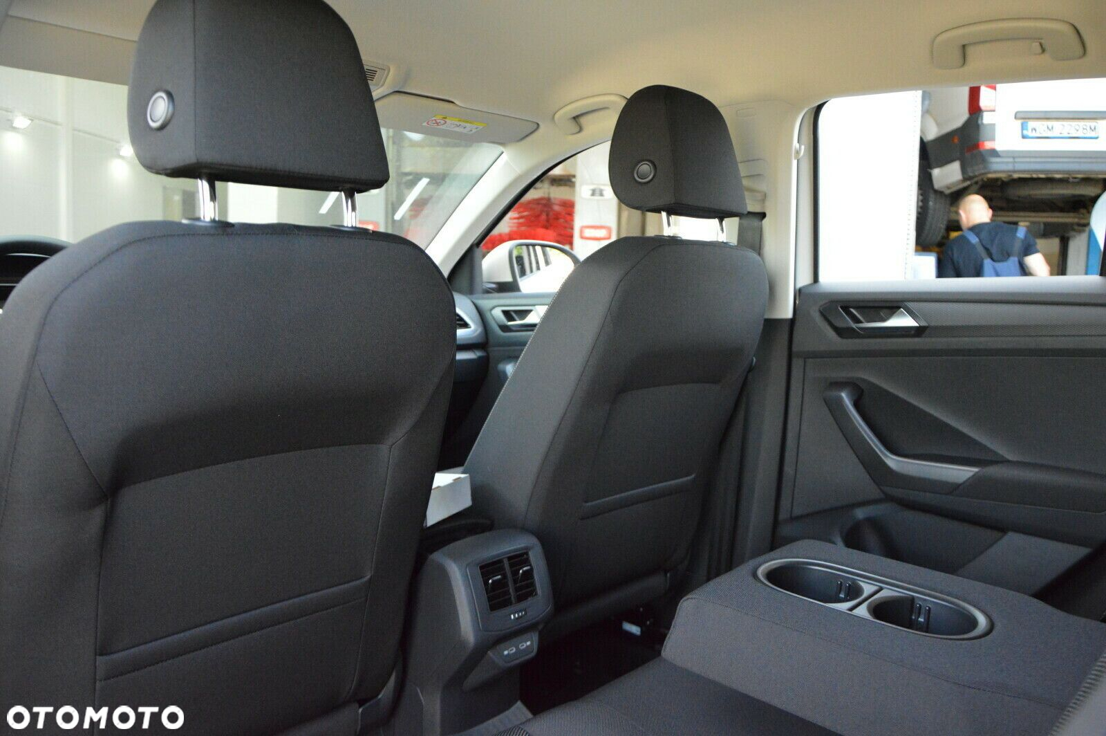 Volkswagen T-Roc - 24