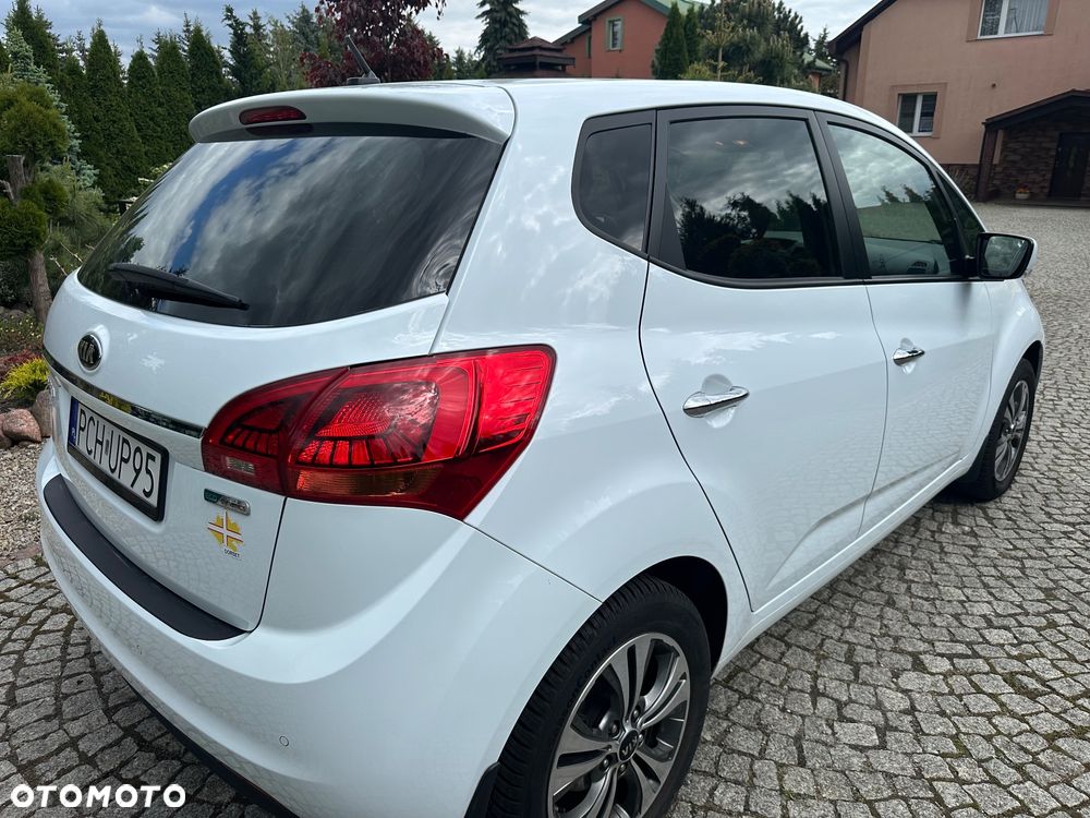 Kia Venga - 9