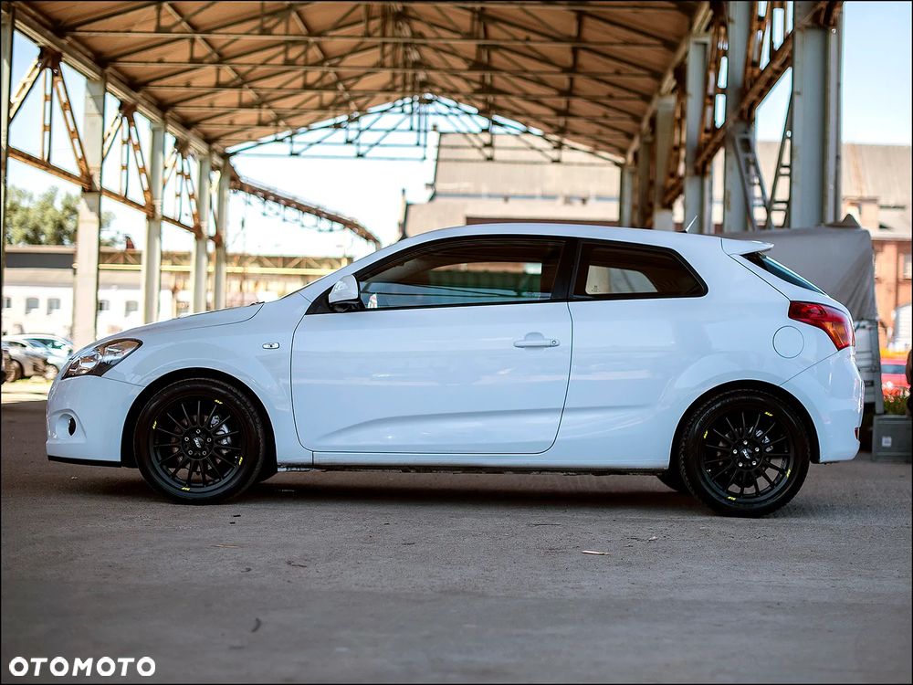 Kia ProCeed - 6