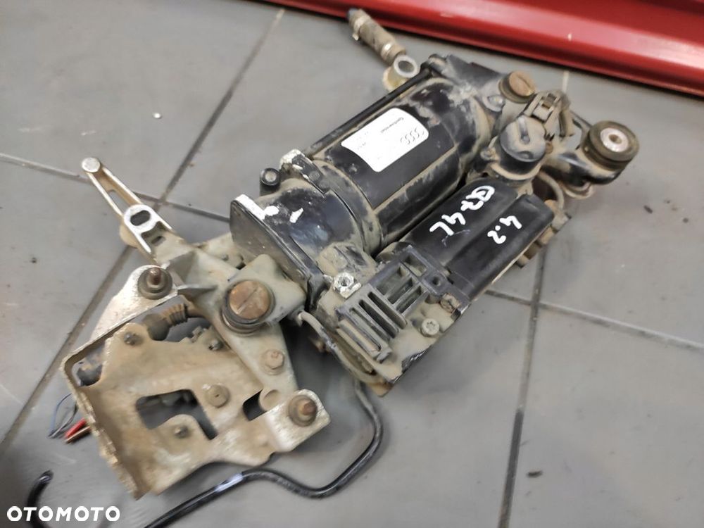 AUDI Q7 4L 3.0 TDI KOMPRESOR ZAWIESZENIA POMPA ORYGINAŁ SPRAWNY 7L8616006C - 9