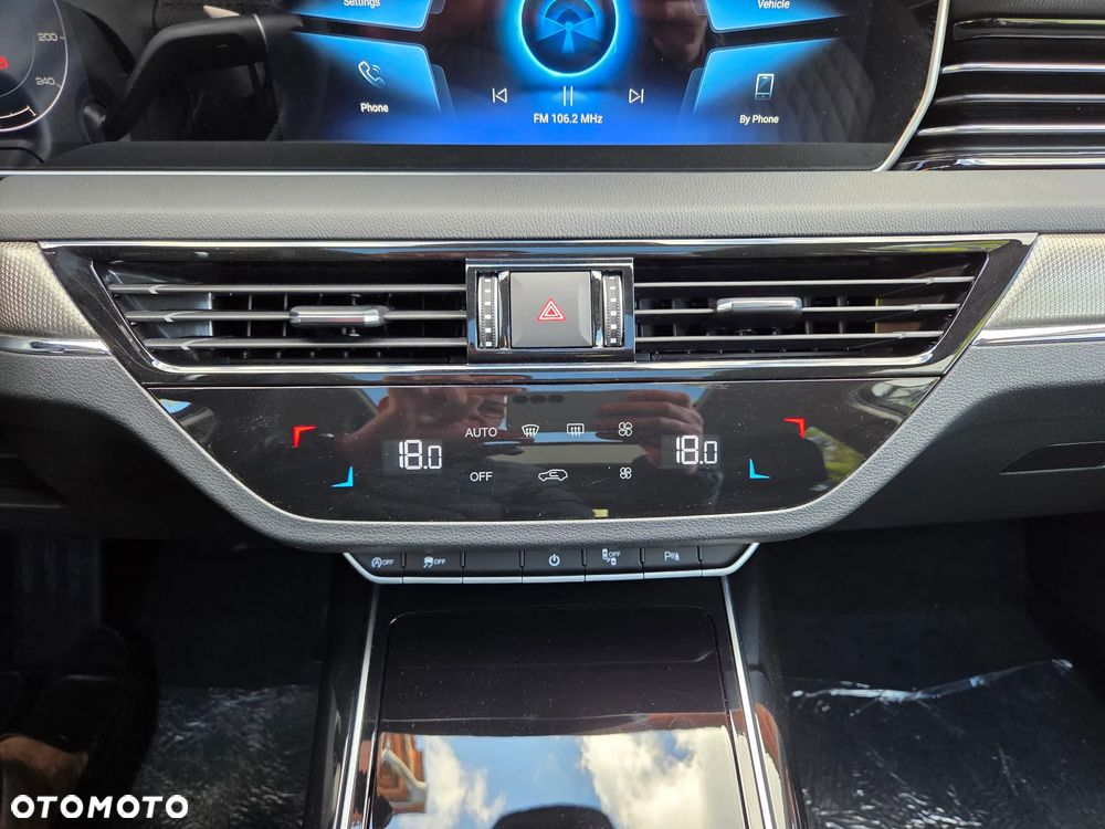 Hongqi HS5 2.0T AWD - 18